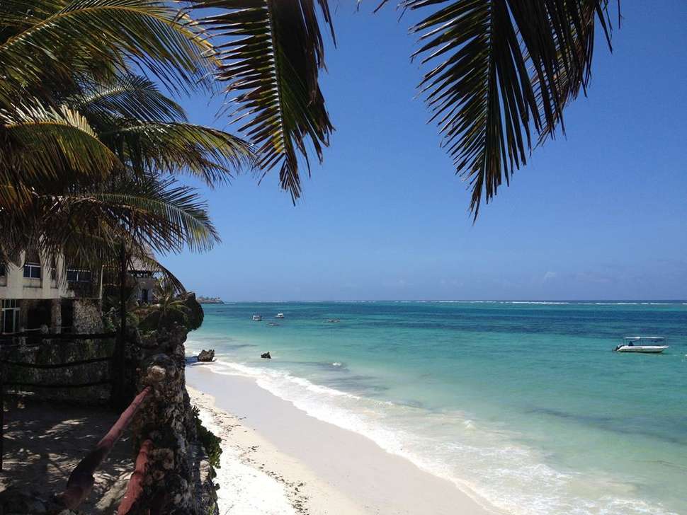 Ein Foto Bahari Beach Hotel
