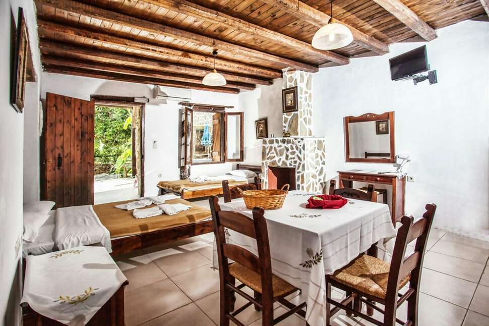 Ein Foto Stone Village Petrino Horio
