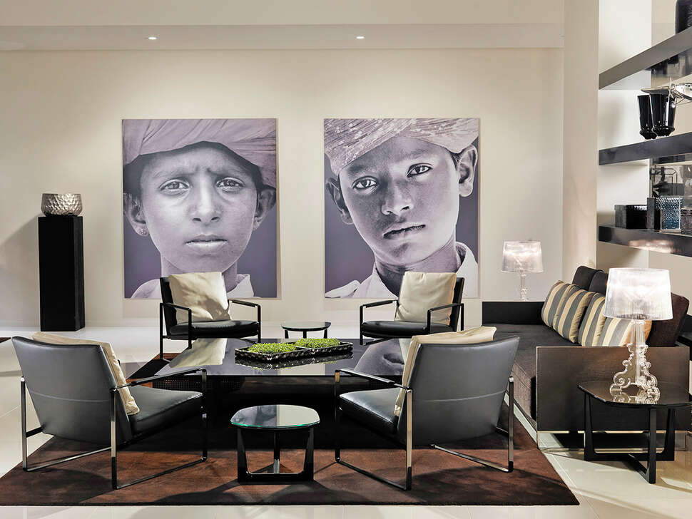 Een foto van het interieur van H10 Berlin Ku'damm