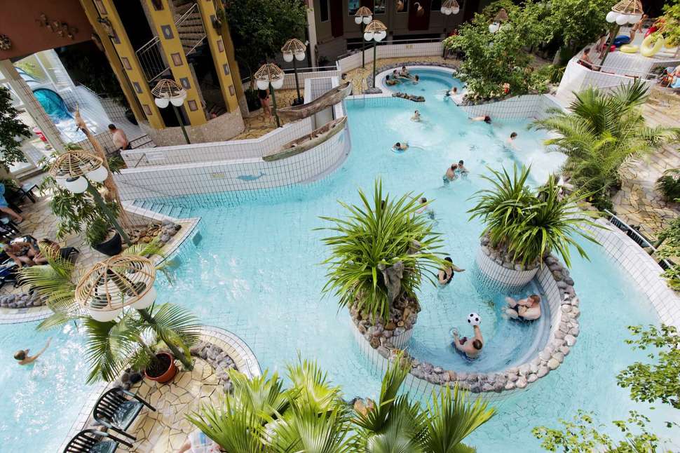 Een foto van het zwembad bij Center Parcs Park Nordseekuste