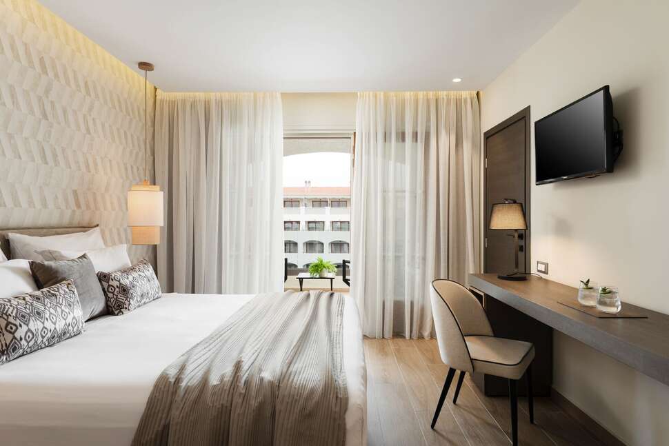 Een foto van Theartemis Palace