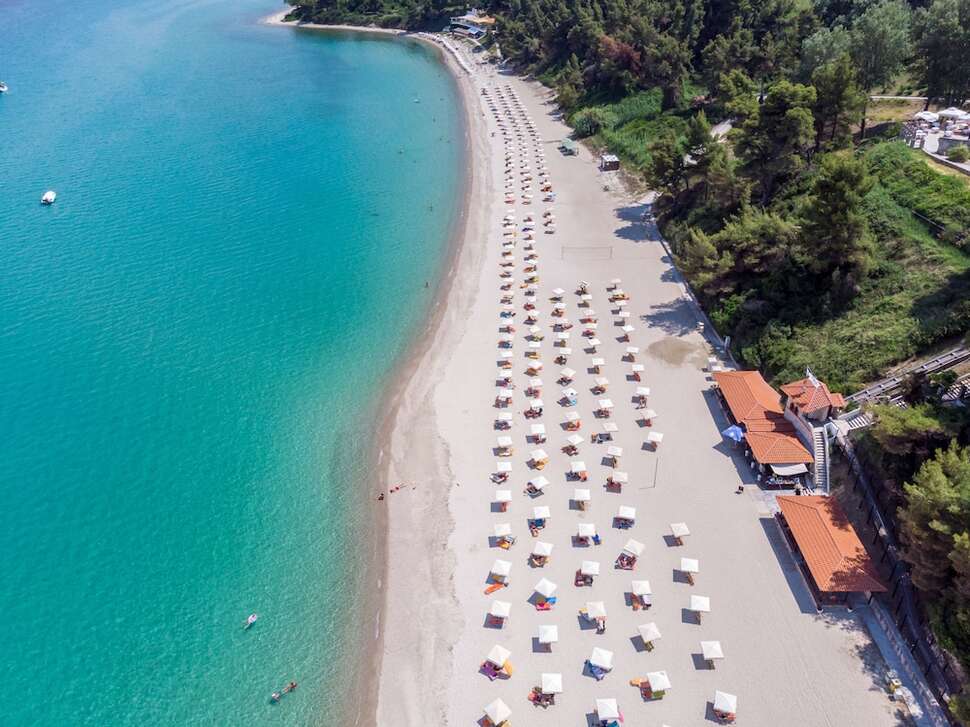 Een foto van het strand bij Alexander The Great Beach Hotel
