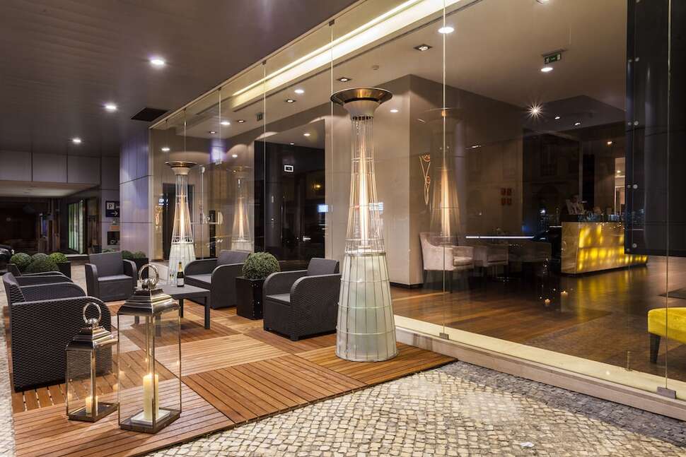 Een foto van de buitenkant van Czar Lisbon Hotel
