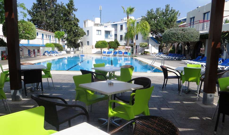 Een foto van het terras bij Green Bungalows Hotel & Appartementen
