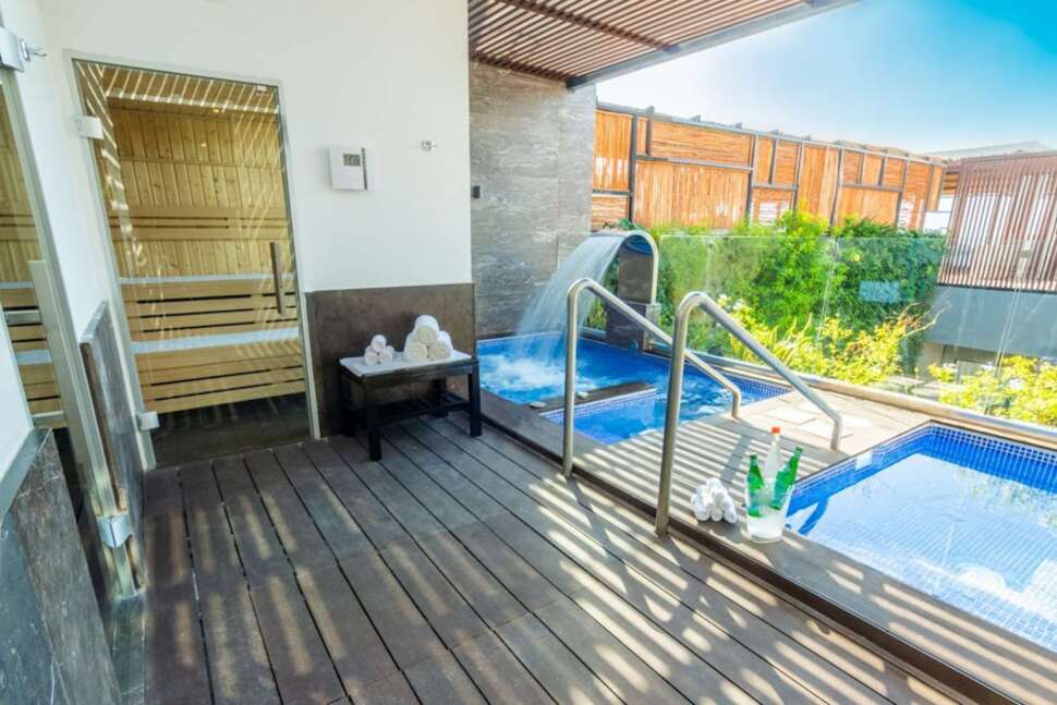 Een foto van The Fives Downtown Hotel & Residences Curio Collection by Hilton