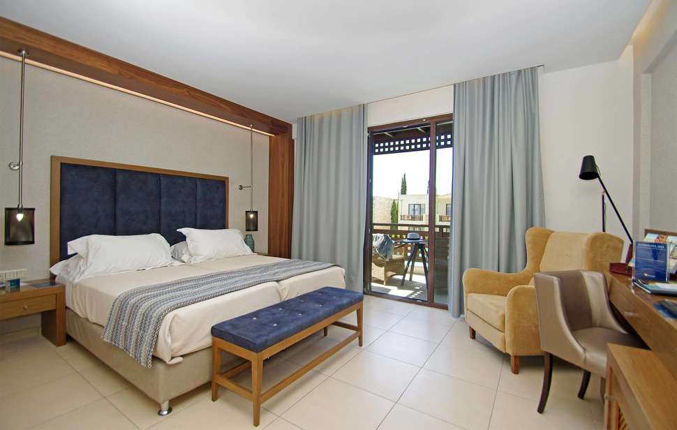 Ein Foto Mediterranean Village Hotel & Spa