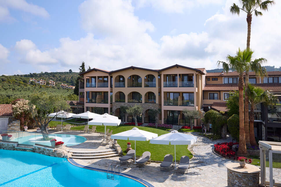 Een foto van het zwembad bij Anthemus Sea Beach Hotel & Spa
