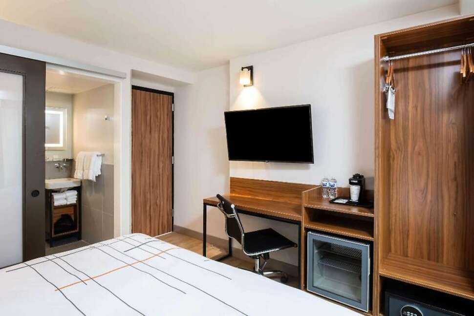 Een foto van La Quinta Inn & Suites by Wyndham Times Square South