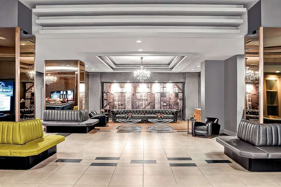 Een foto van het interieur van The Manhattan at Times Square Hotel