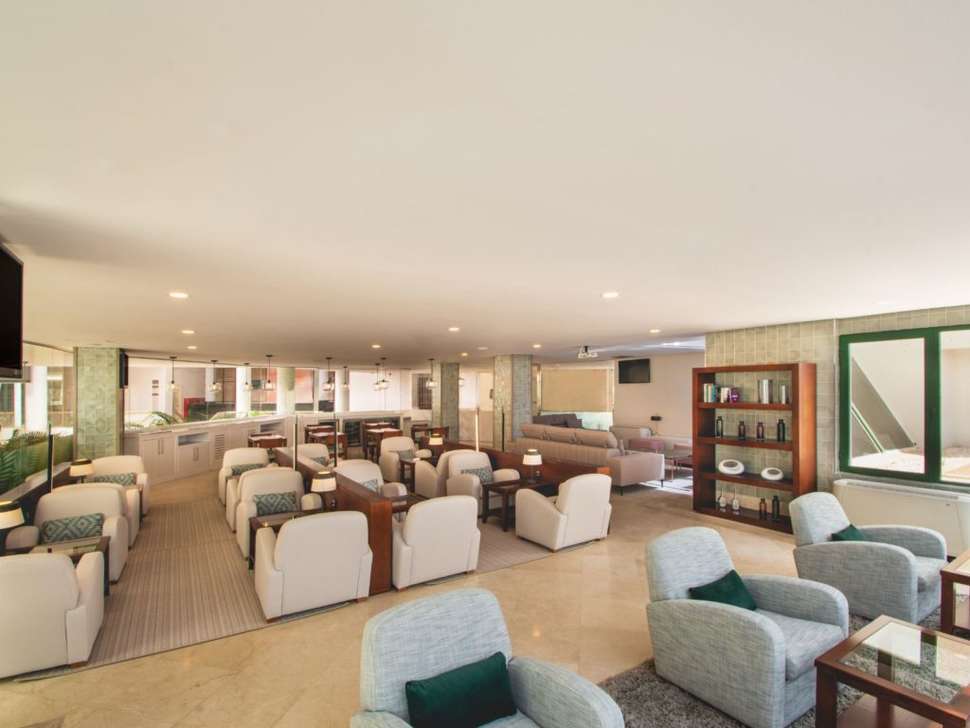 Een foto van het interieur van Dreams Lanzarote Playa Dorada Resort & Spa