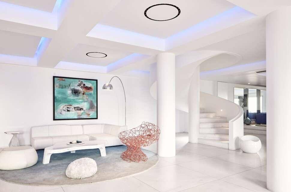 Een foto van het interieur van Myconian Ambassador - Relais & Chateaux