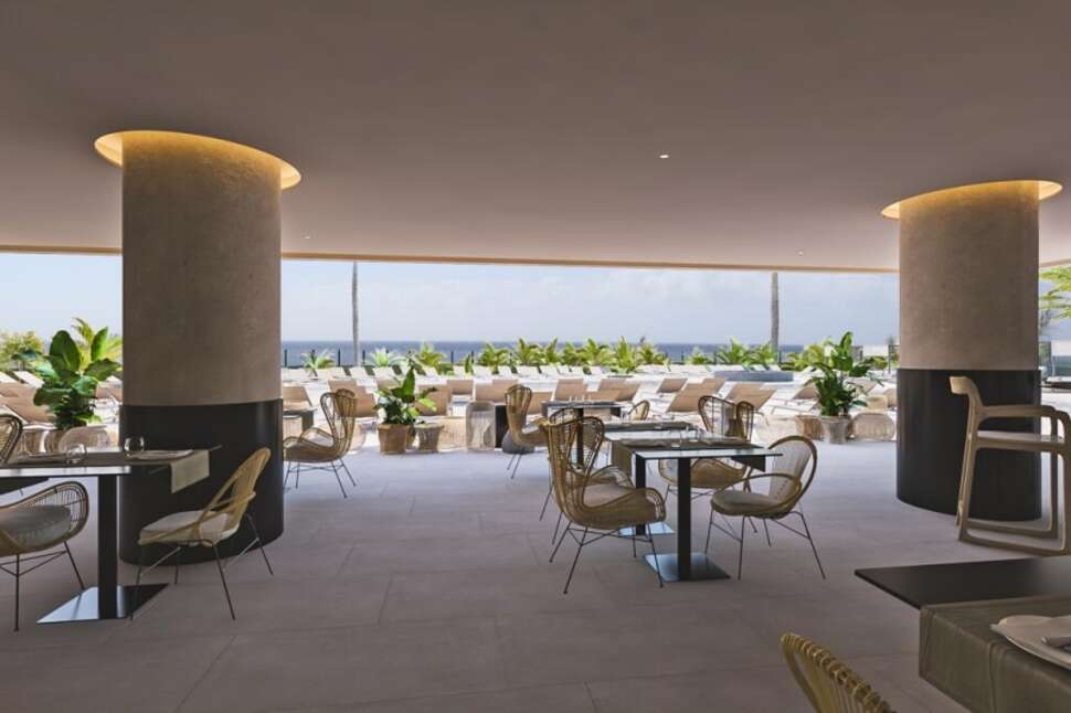 Een foto van de faciliteiten bij Faro Lopesan Collection Hotel
