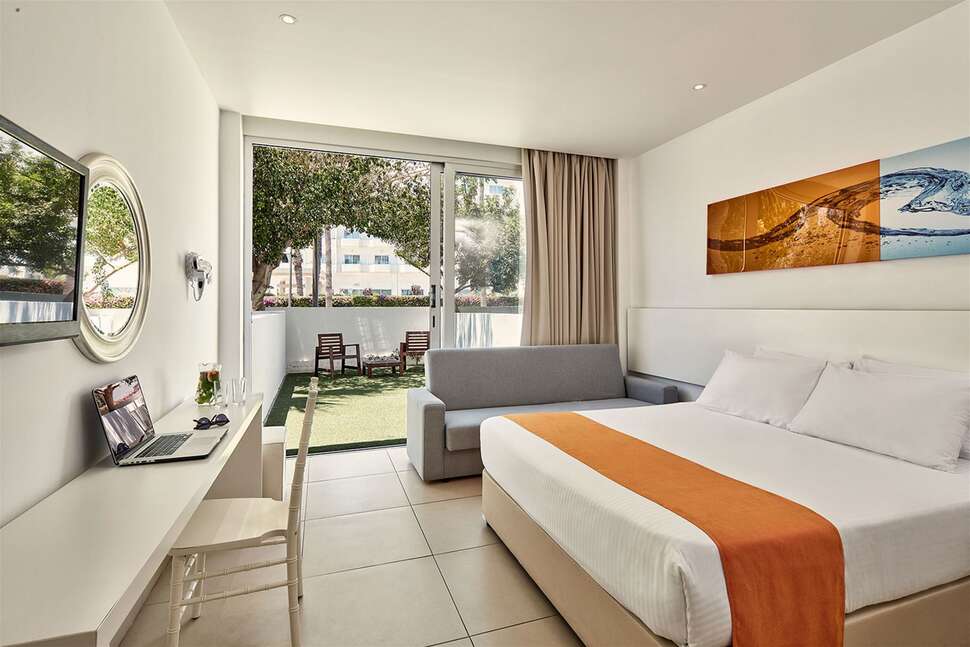 Ein Foto Atlantica Sancta Napa Hotel