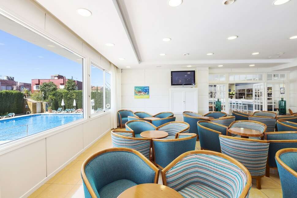 Een foto van de buitenkant van Don Miguel Playa Hotel