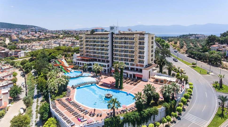 Een foto van het zwembad bij Palmin Hotel