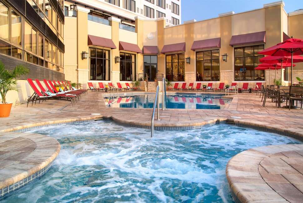 Ein Foto Ramada Plaza by Wyndham Orlando Resort & Suites Intl Drive