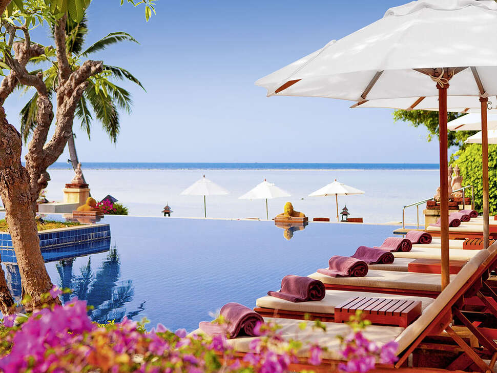 Ein Foto vom Pool im Renaissance Koh Samui Resort & Spa