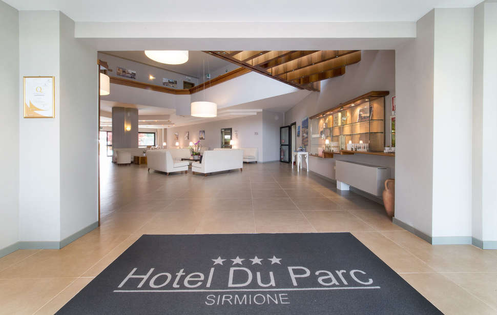Ein Foto vom Innenbereich im Hotel Du Parc