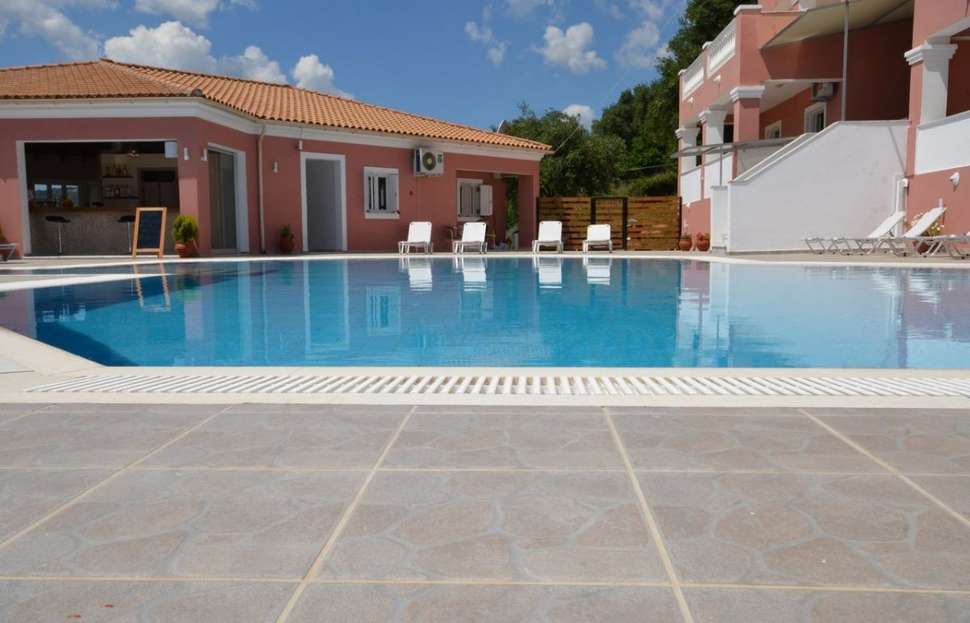 Ein Foto vom Pool im Paradiso Apartments