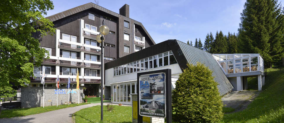 Een foto van de buitenkant van Hotel Astra