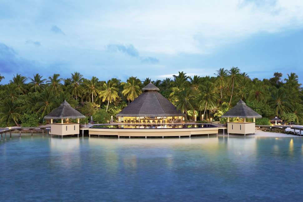 Een foto van de buitenkant van Ellaidhoo Maldives by Cinnamon