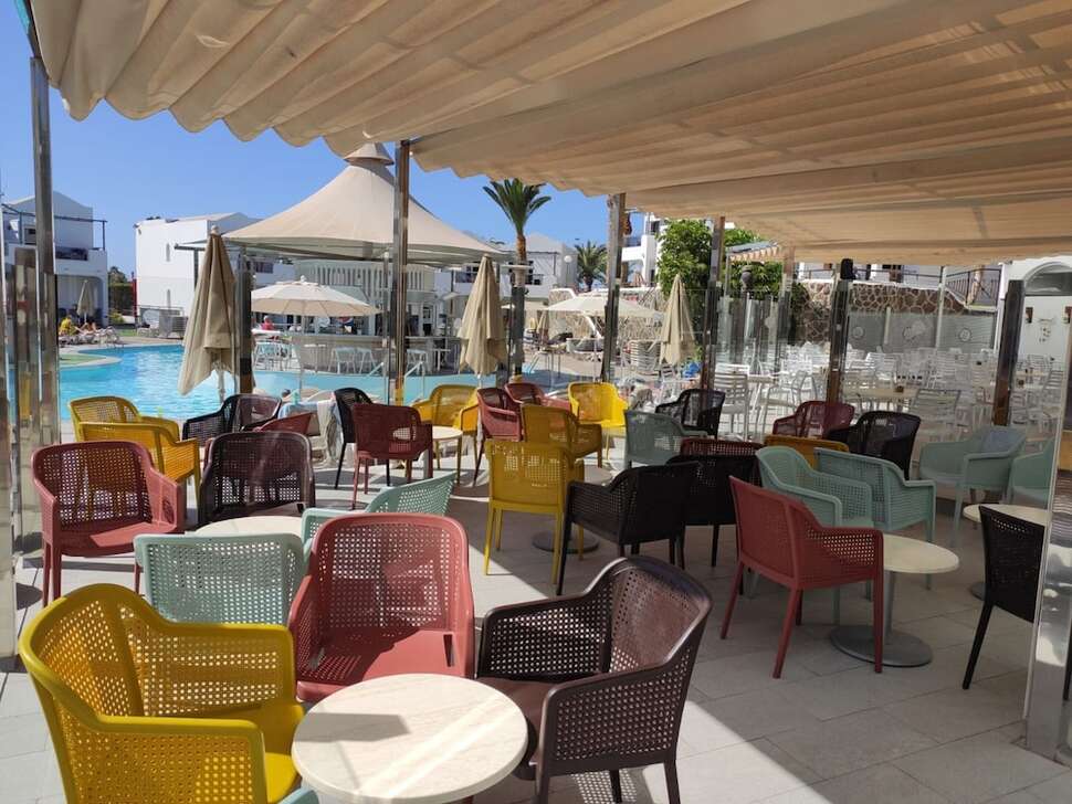 Een foto van het terras bij Appartementen Turbo Club