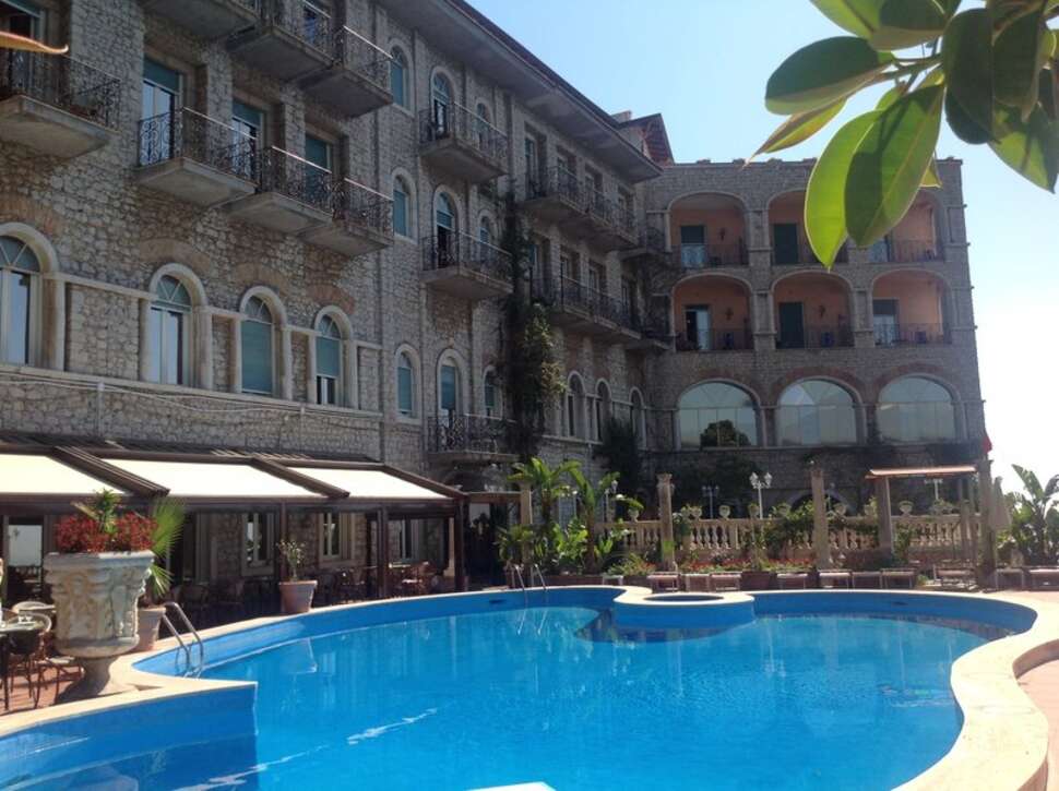 Een foto van een overzicht van Taormina Park Hotel