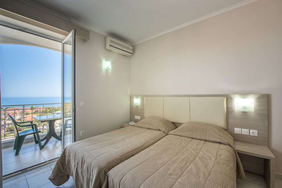 Een foto van Captains & Commodore Complex