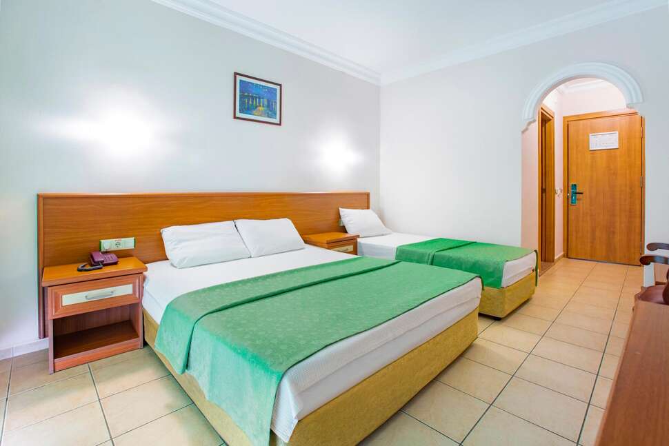 Ein Foto Alanya Beach Hotel