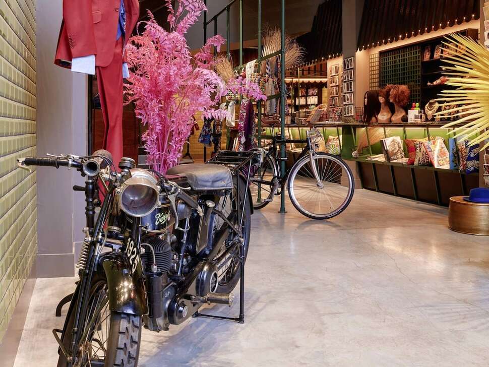 Een foto van het interieur van 25hours Hotel Terminus Nord