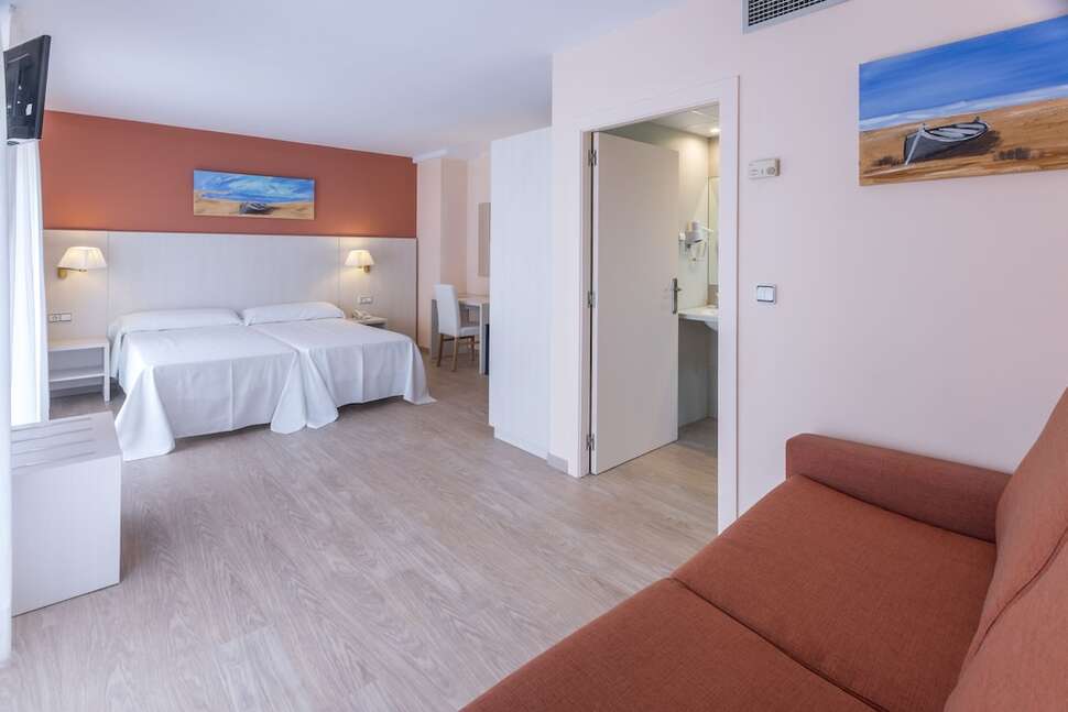 Ein Foto GHT Balmes Hotel Aparthotel & Splash