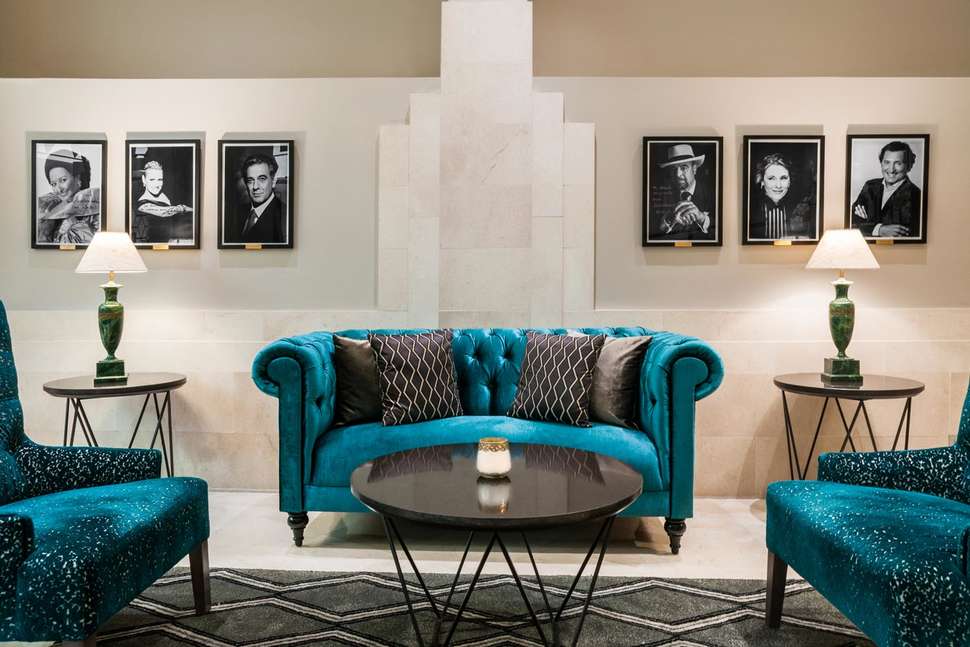 Een foto van het interieur van Eurostars Casa de la Lirica