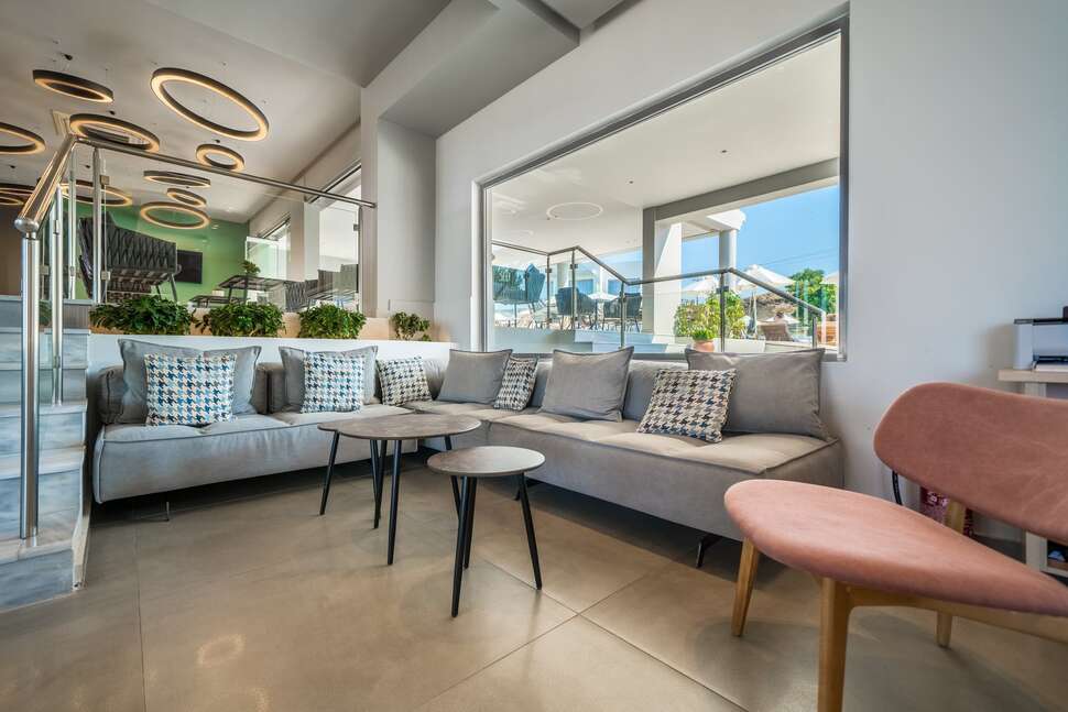 Een foto van het interieur van Harmony Crest Resort & Spa