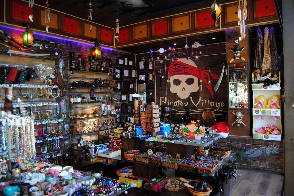 Ein Foto von den Einrichtungen im Pirates Village Apartments