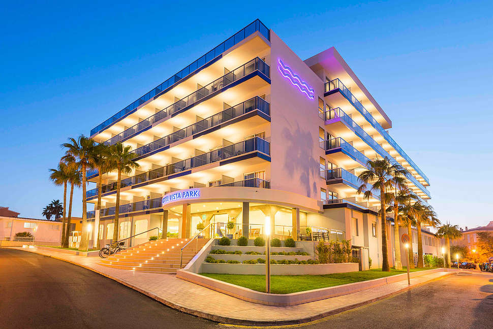 Een foto van de buitenkant van Hotel & Appartementen Vista Park