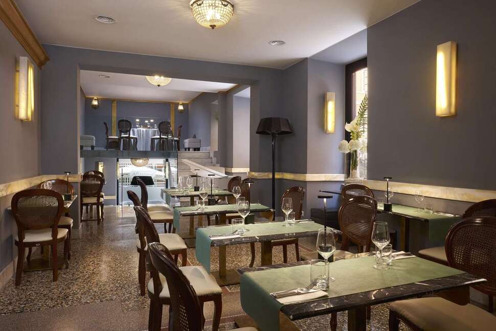 Ein Foto Golden Tulip Rome Piram