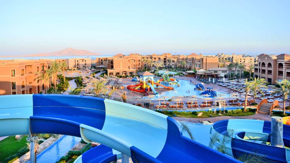 Een foto van het zwembad bij Charmillion Club Aquapark