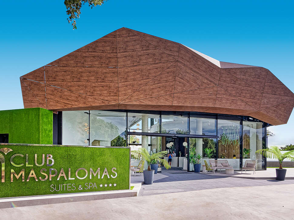 Een foto van de buitenkant van Club Maspalomas Suites & Spa