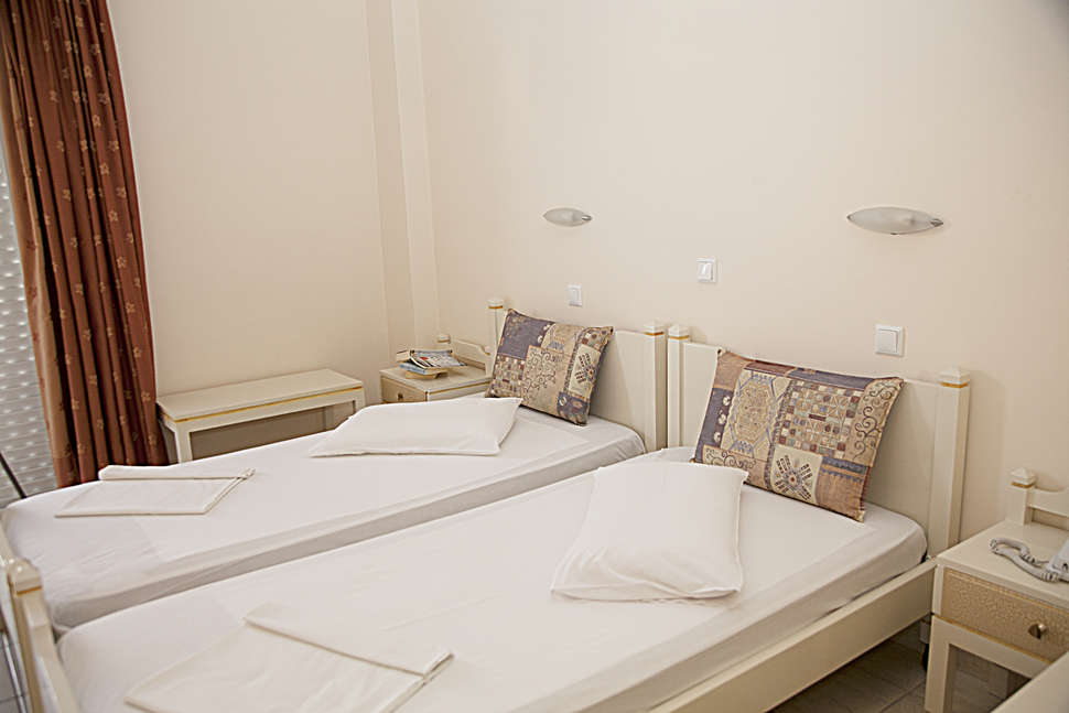 Een foto van Theonia Hotel