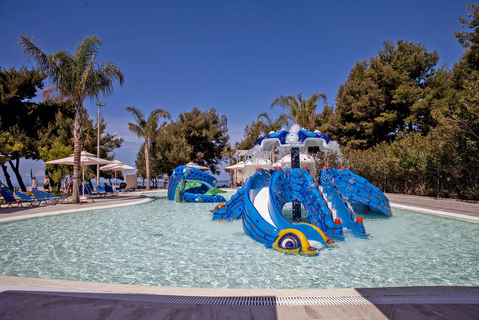 Een foto van Portes Beach Hotel