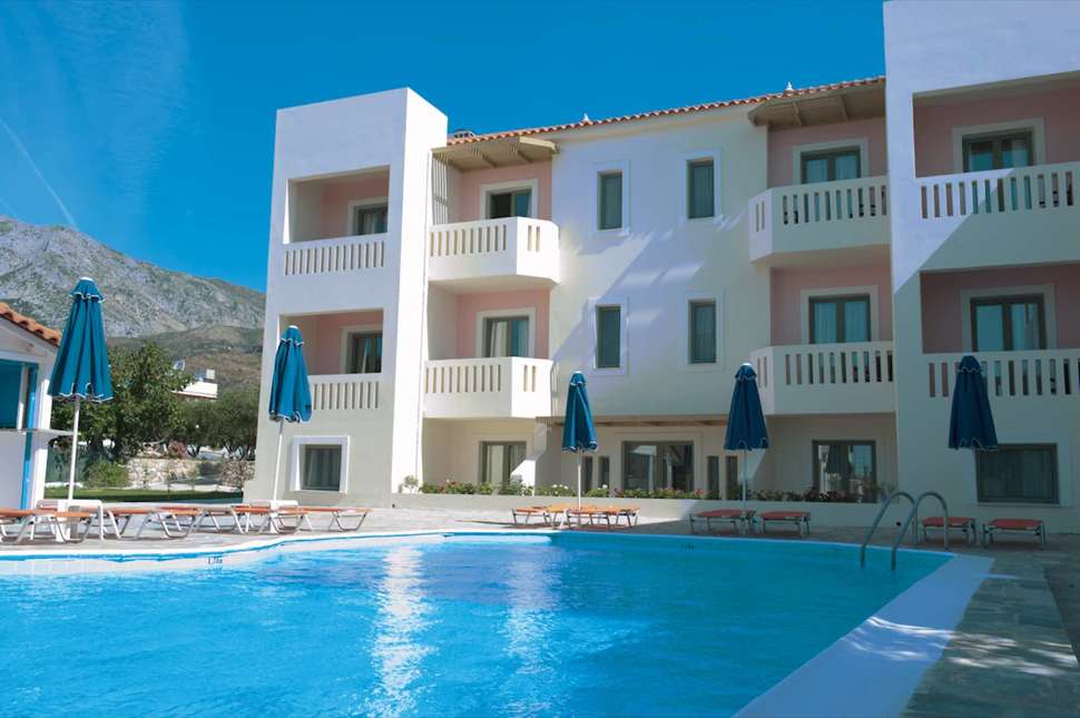 Ein Foto vom Pool im Aphrodite Hotel & Suites