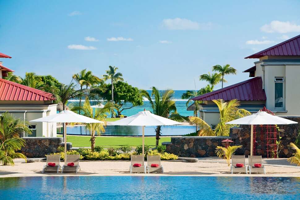 Een foto van het zwembad bij Tamassa Resort