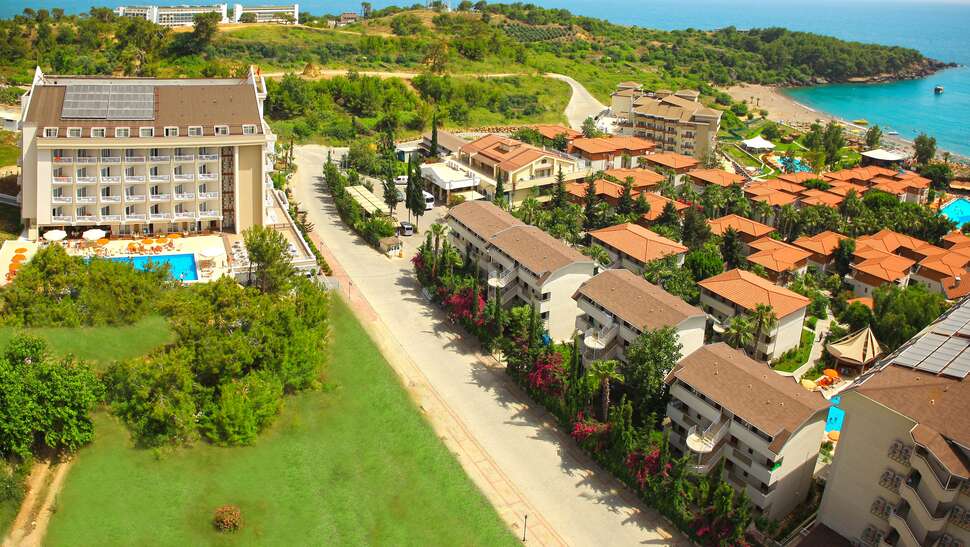 Een foto van de buitenkant van Hotel Justiniano Deluxe Resort
