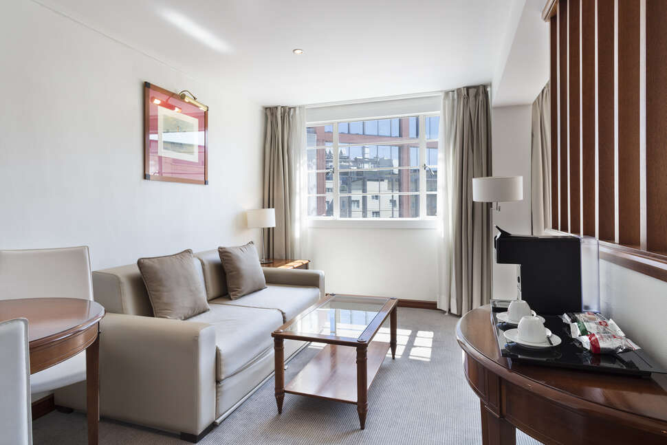 Ein Foto Melia White House Hotel Apartments