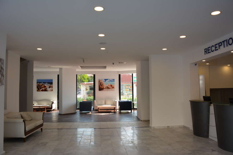 Een foto van het interieur van Jura Hotels Ada Beach