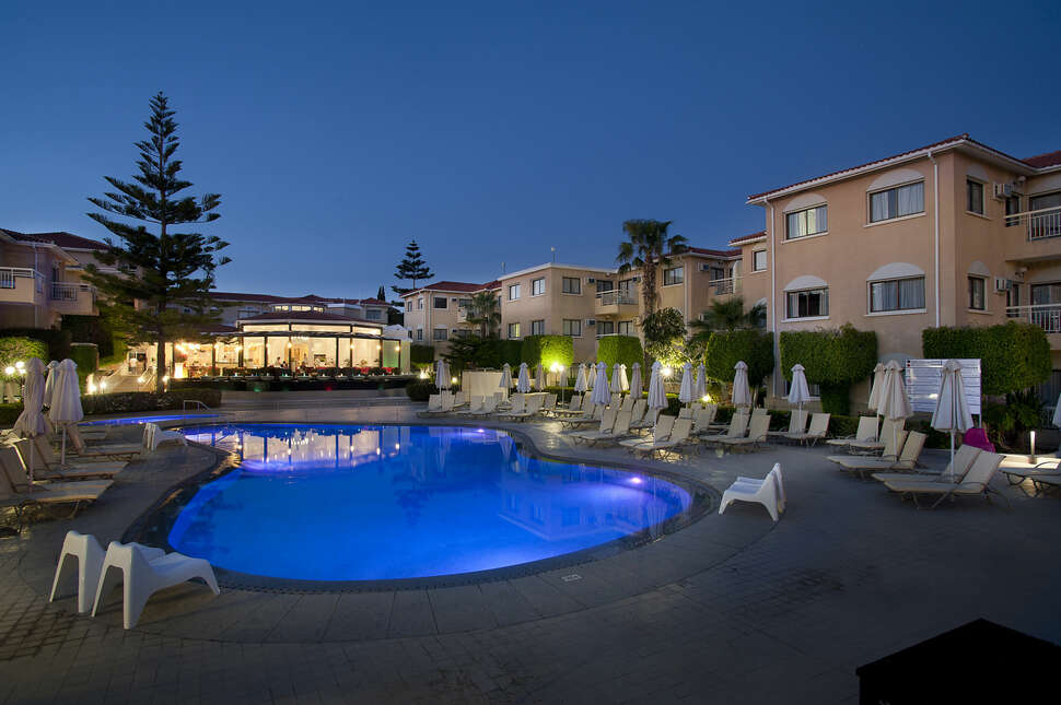 Ein Foto vom Pool im The King Jason Paphos