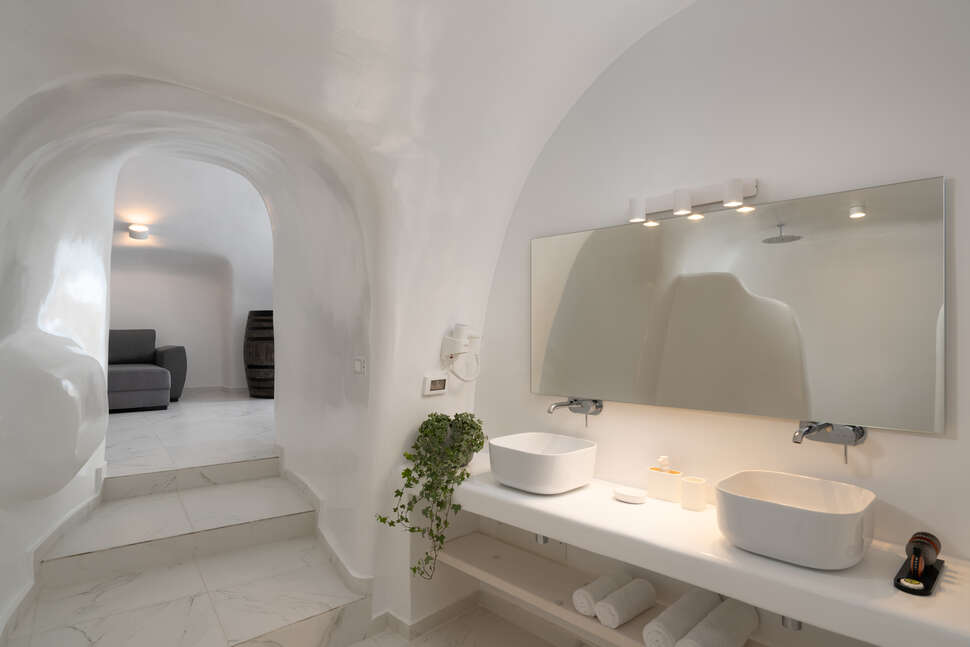 Een foto van White Concept Caves