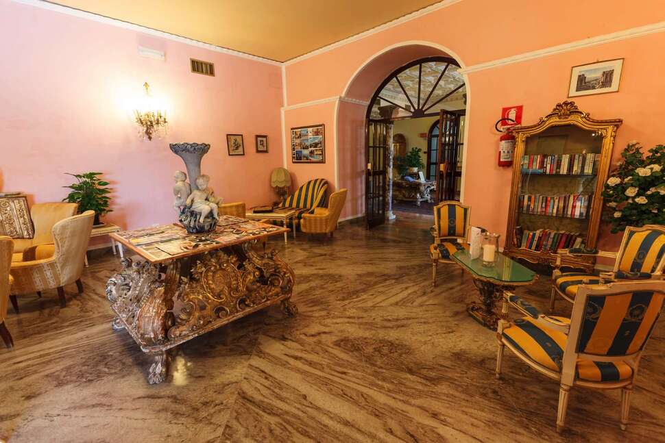 Een foto van het interieur van Taormina Park Hotel
