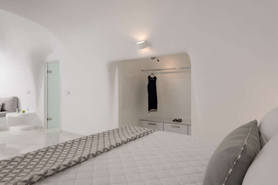 Een foto van White Concept Caves