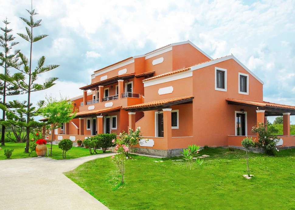 Een foto van de buitenkant van Appartementen Ionian Blue